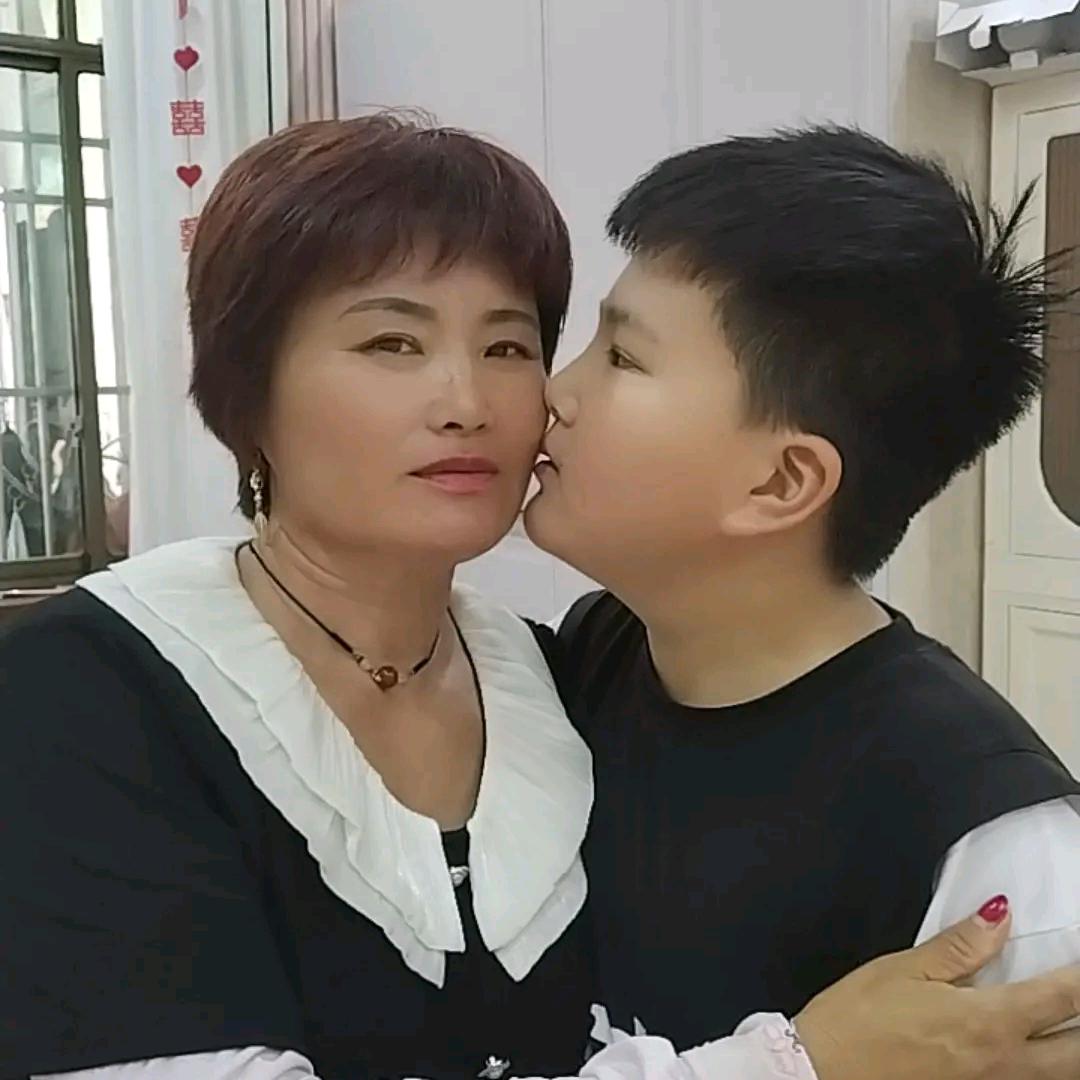 旭东妈妈，竖岗大河口村
