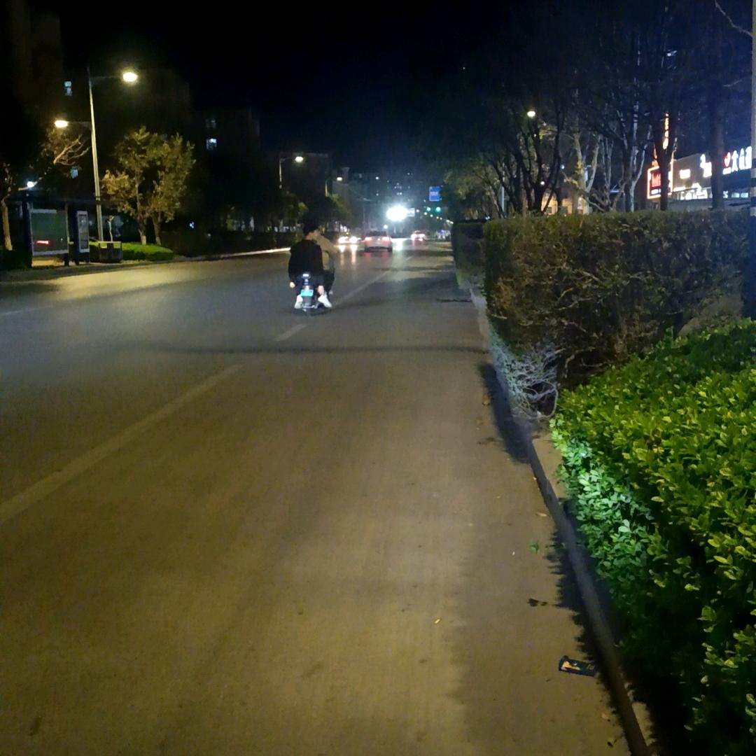 平平淡淡跑调哥🎤🇨🇳🇨🇳