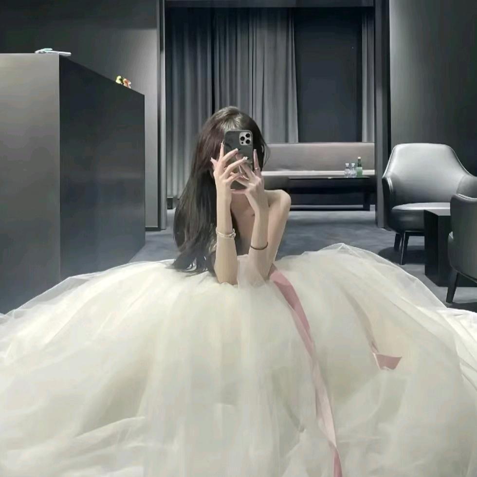 炸弹💣莓莓