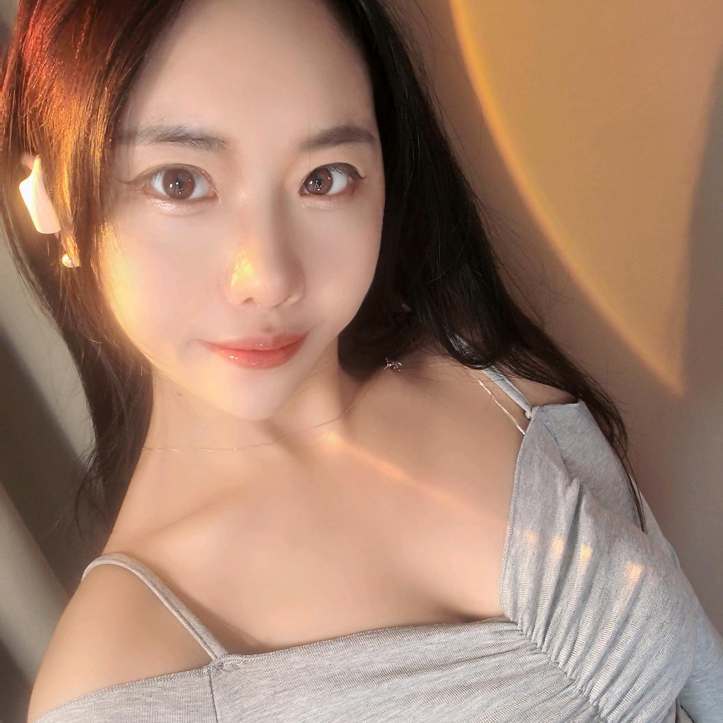 77 💃