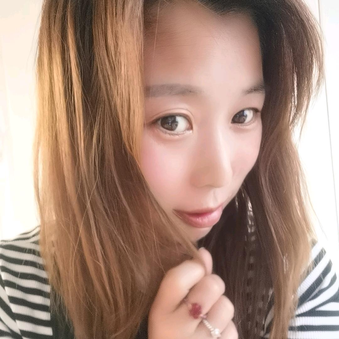 红艳飞飞
