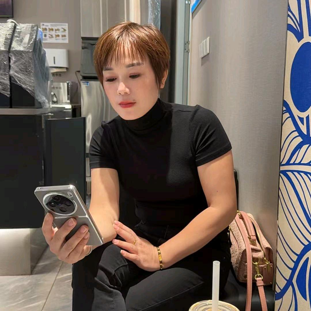 小四姐.