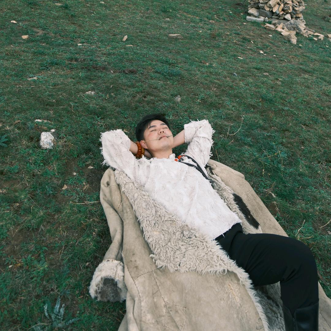 玩转玩偶的吴Sri