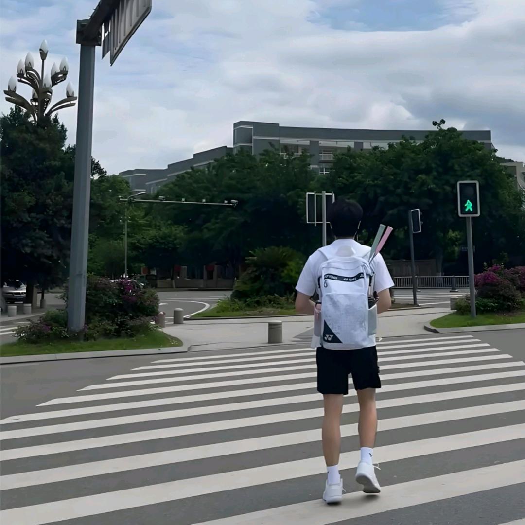 用户81940652185705458