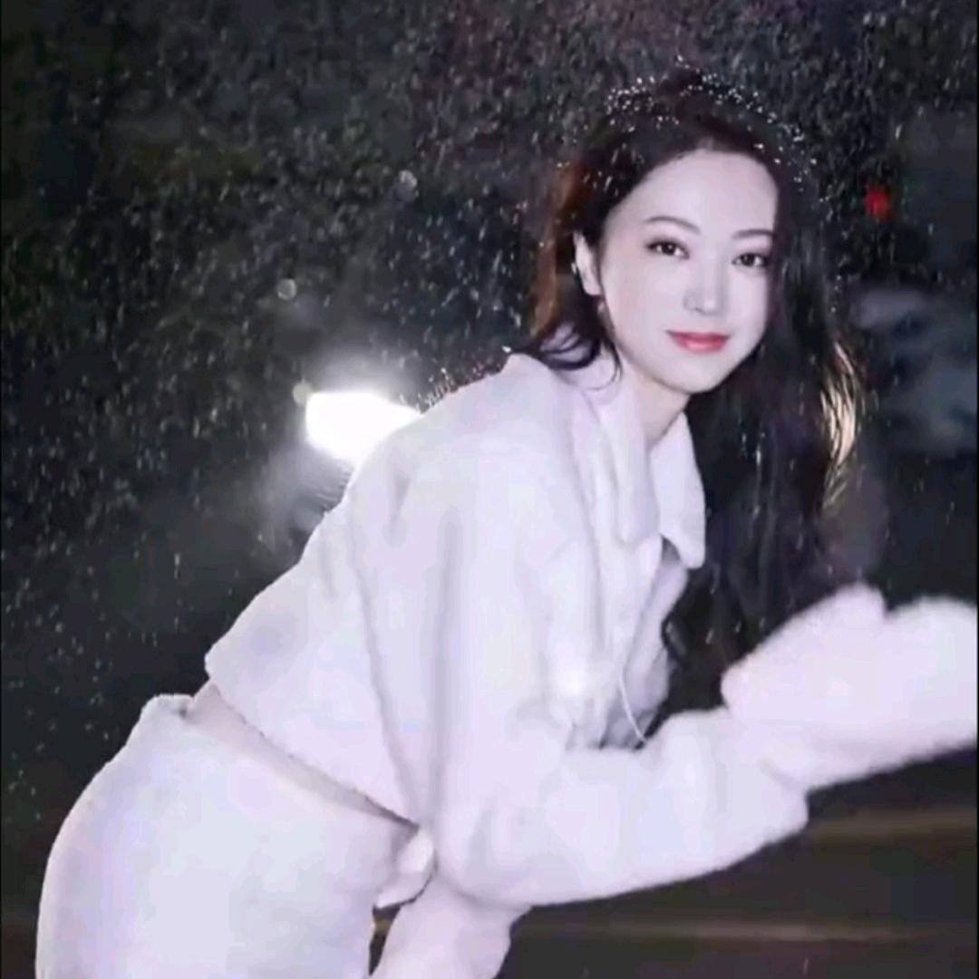 倾城月