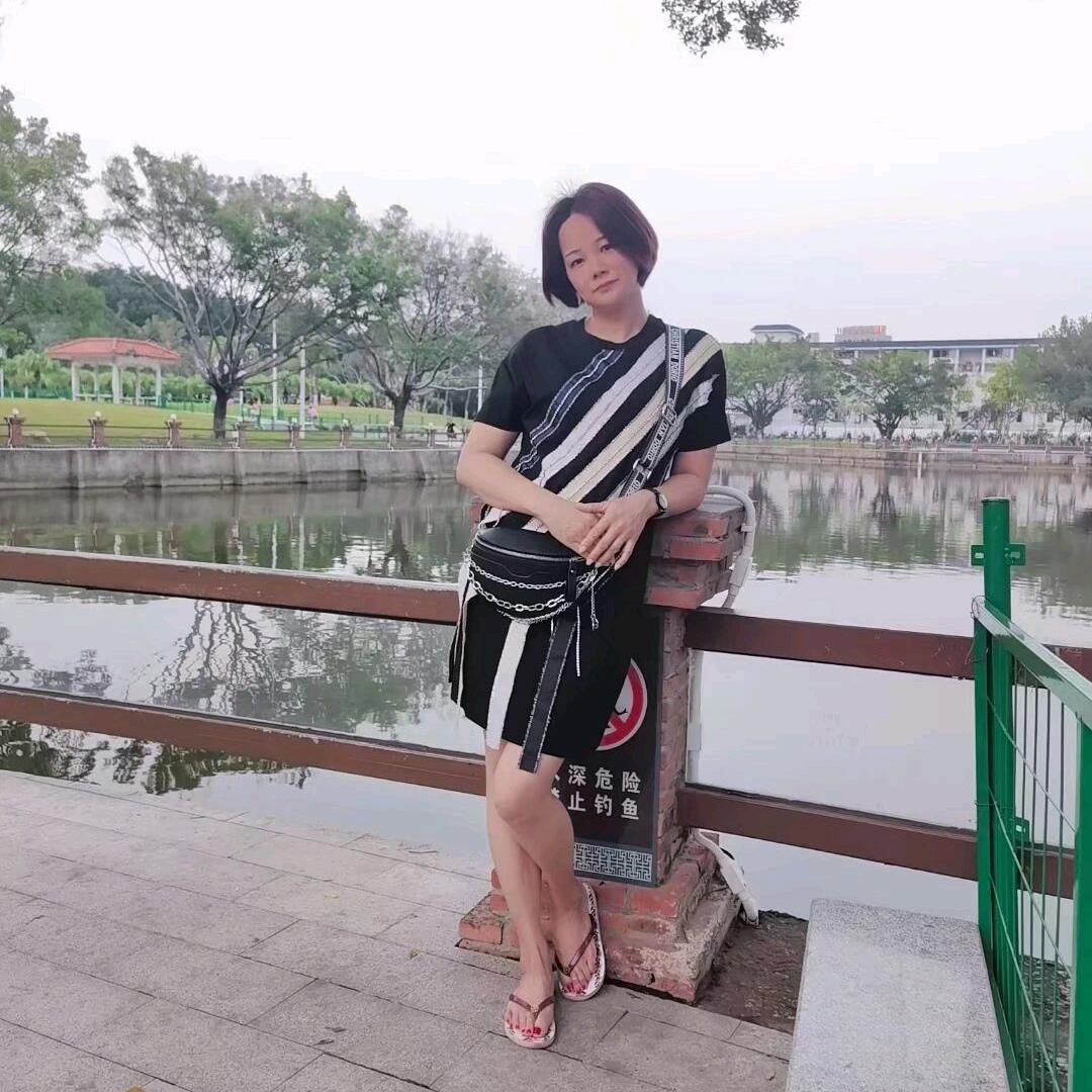 活得彻底,👀得白