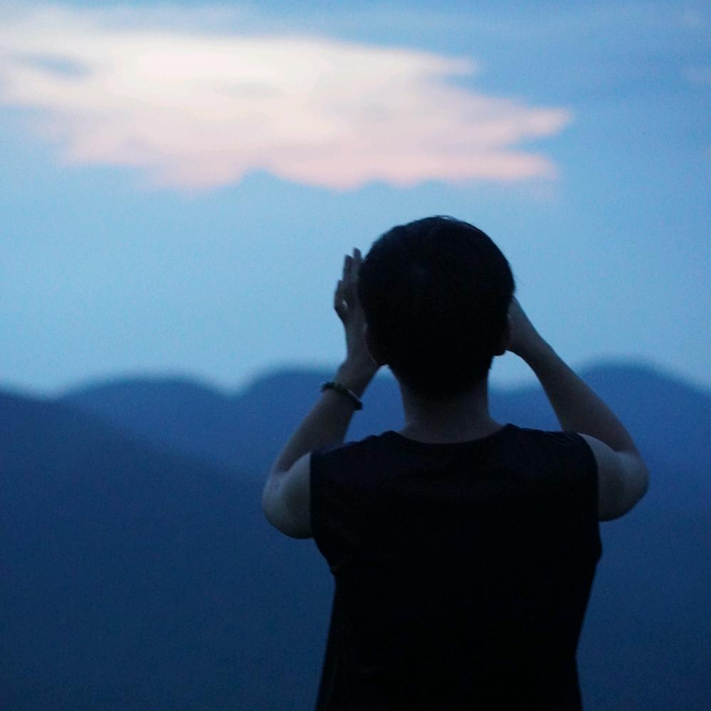 听你说久违