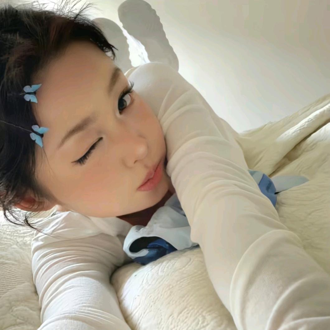 马佳.