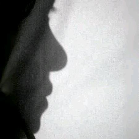 颜格vva头像