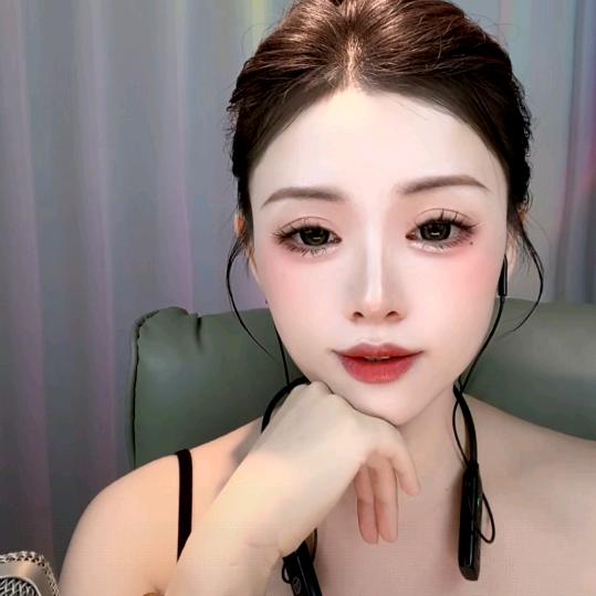 三月