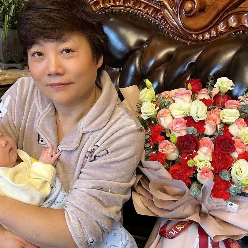 康乃馨金牌母婴护理师