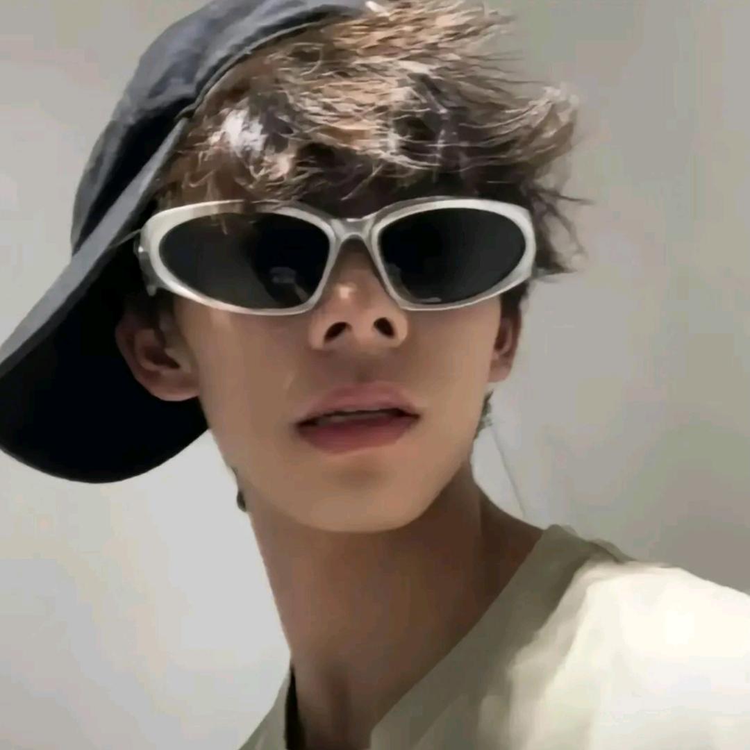 涵.