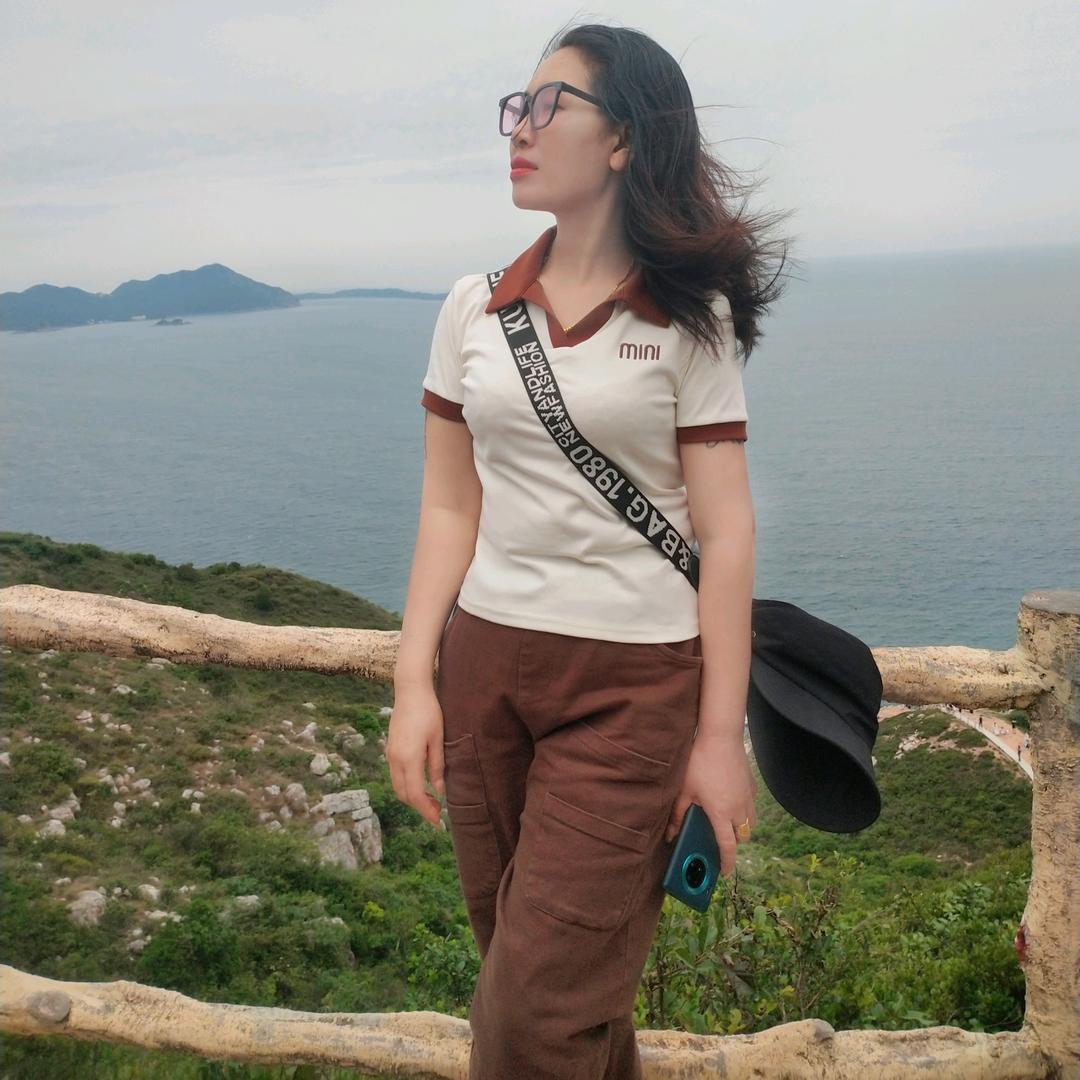 宁可笑着流泪，绝不哭着后悔