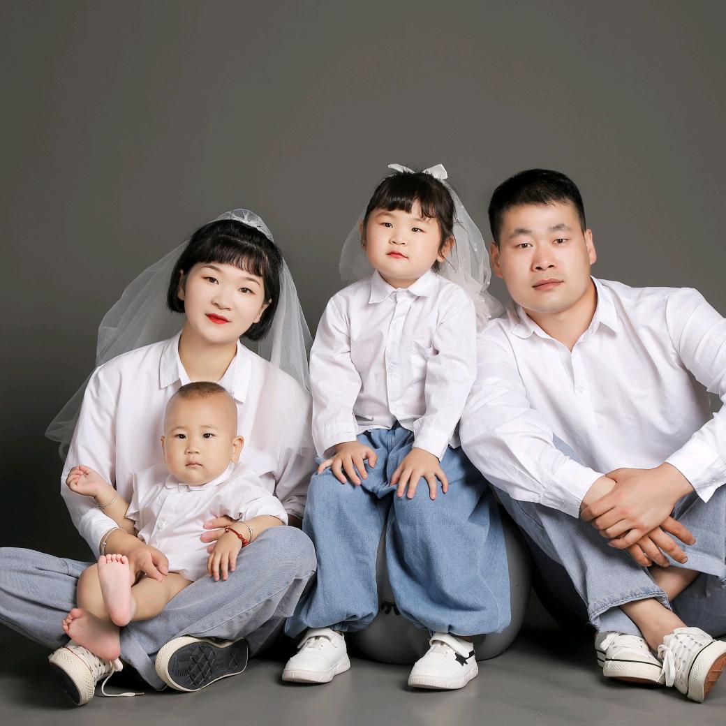 歡歡👫夫妇💃一家四口