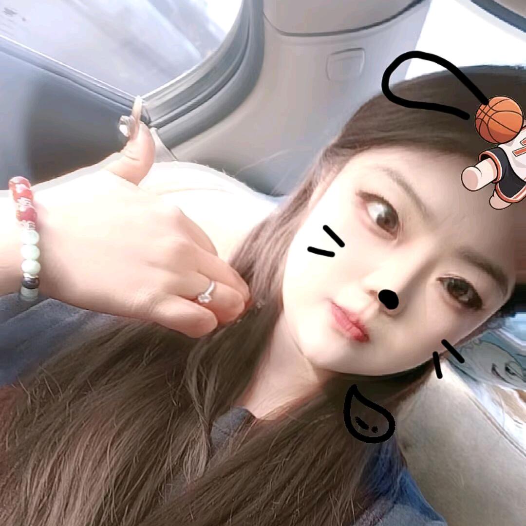 Jealous  little girl