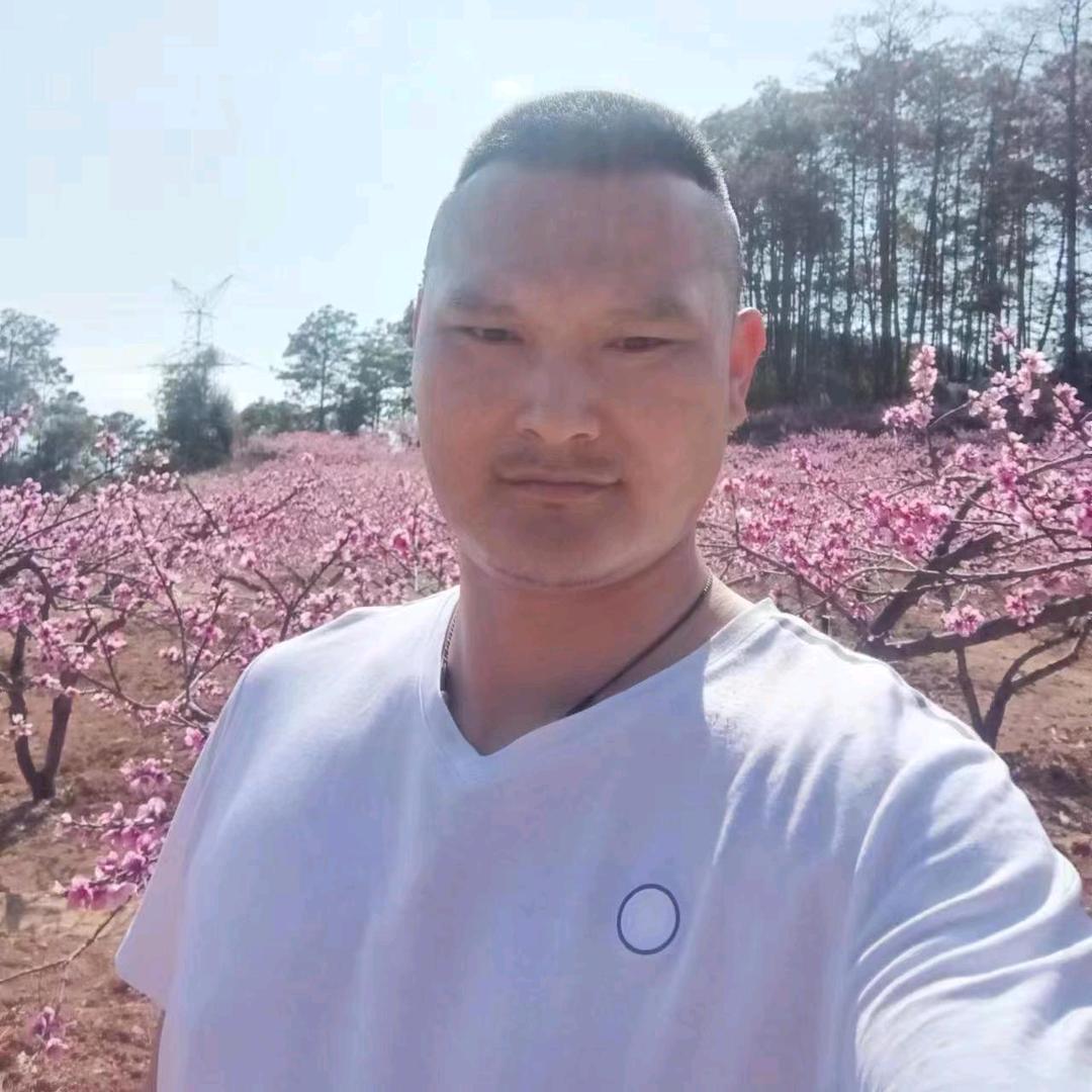 本坛佛教弟子《师尊》鲁吉汪先生