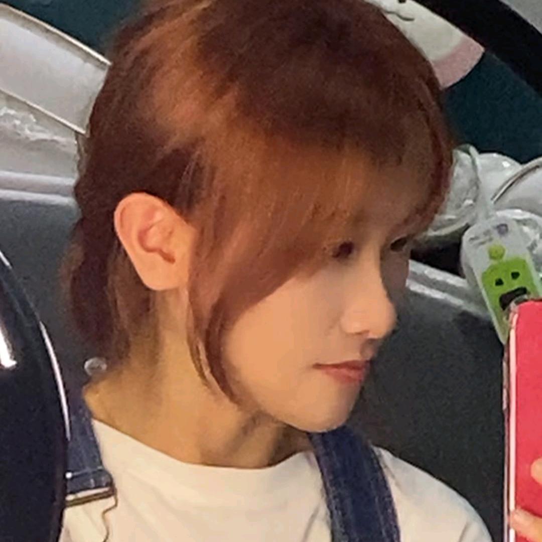 五颜六色彩虹黄