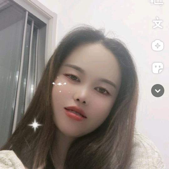 岁月，从指间流淌着