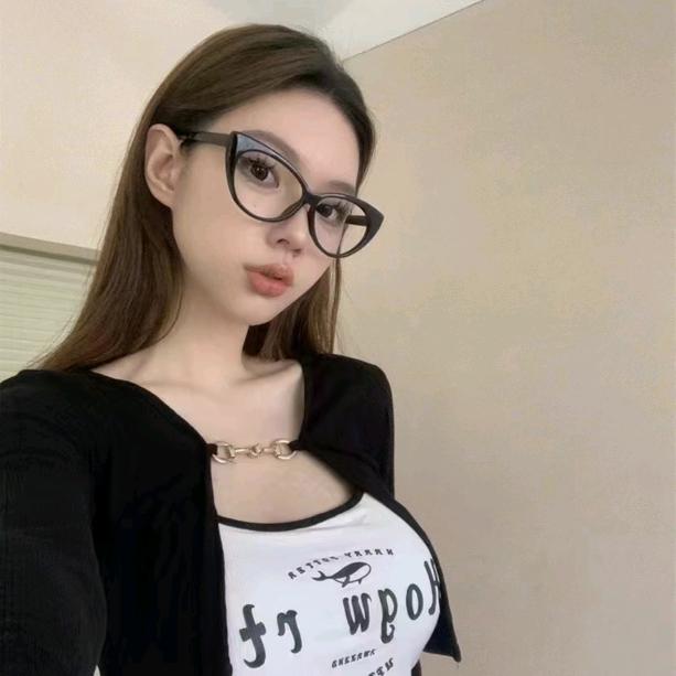 脂包肌女孩