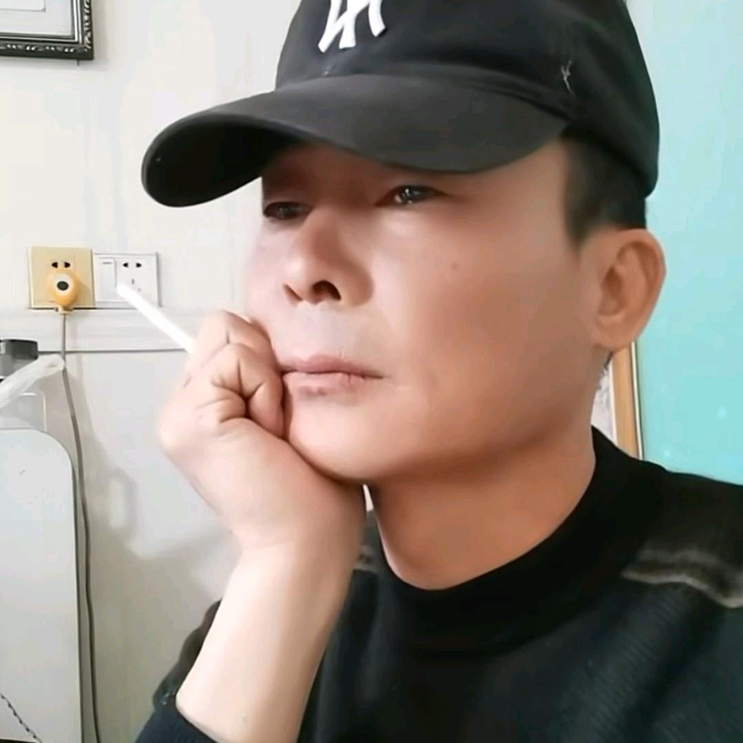 小哥叉车出租4米五高