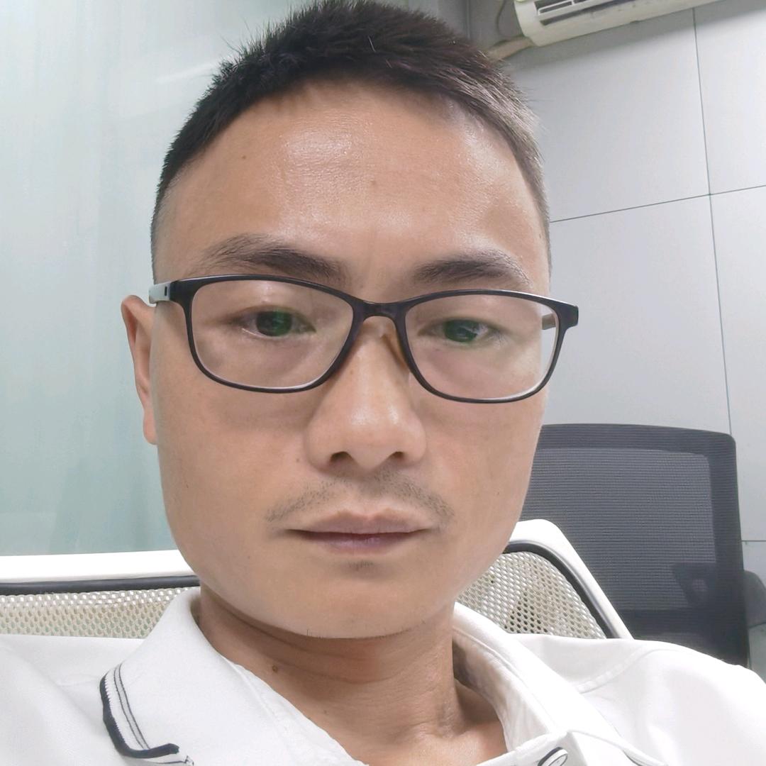 熊同学钓鱼（志强）
