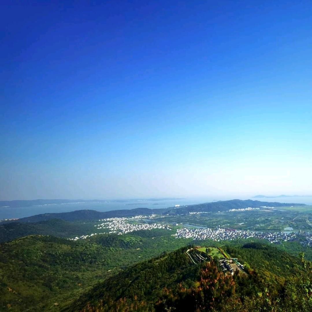 两岁零216月的孩子