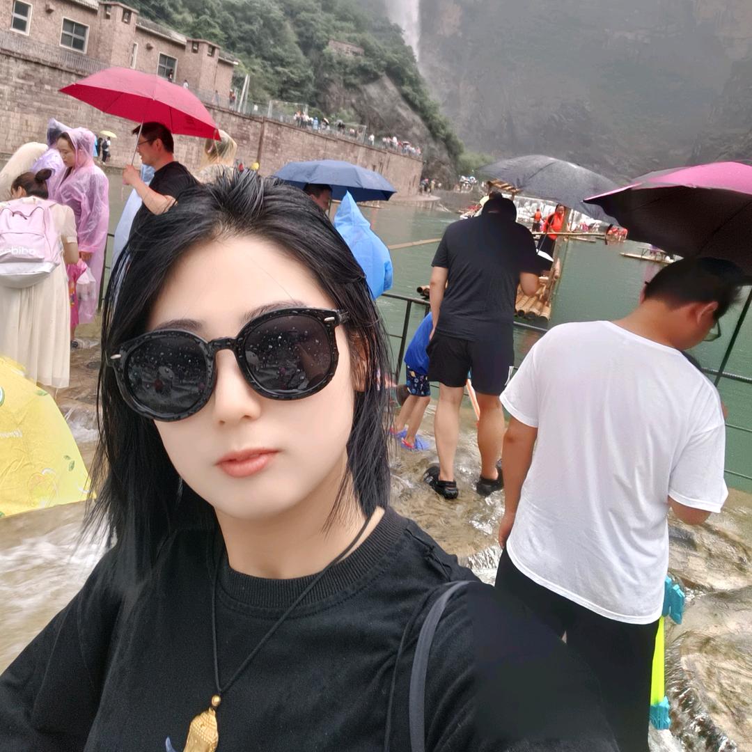 @姗 • 姐姐