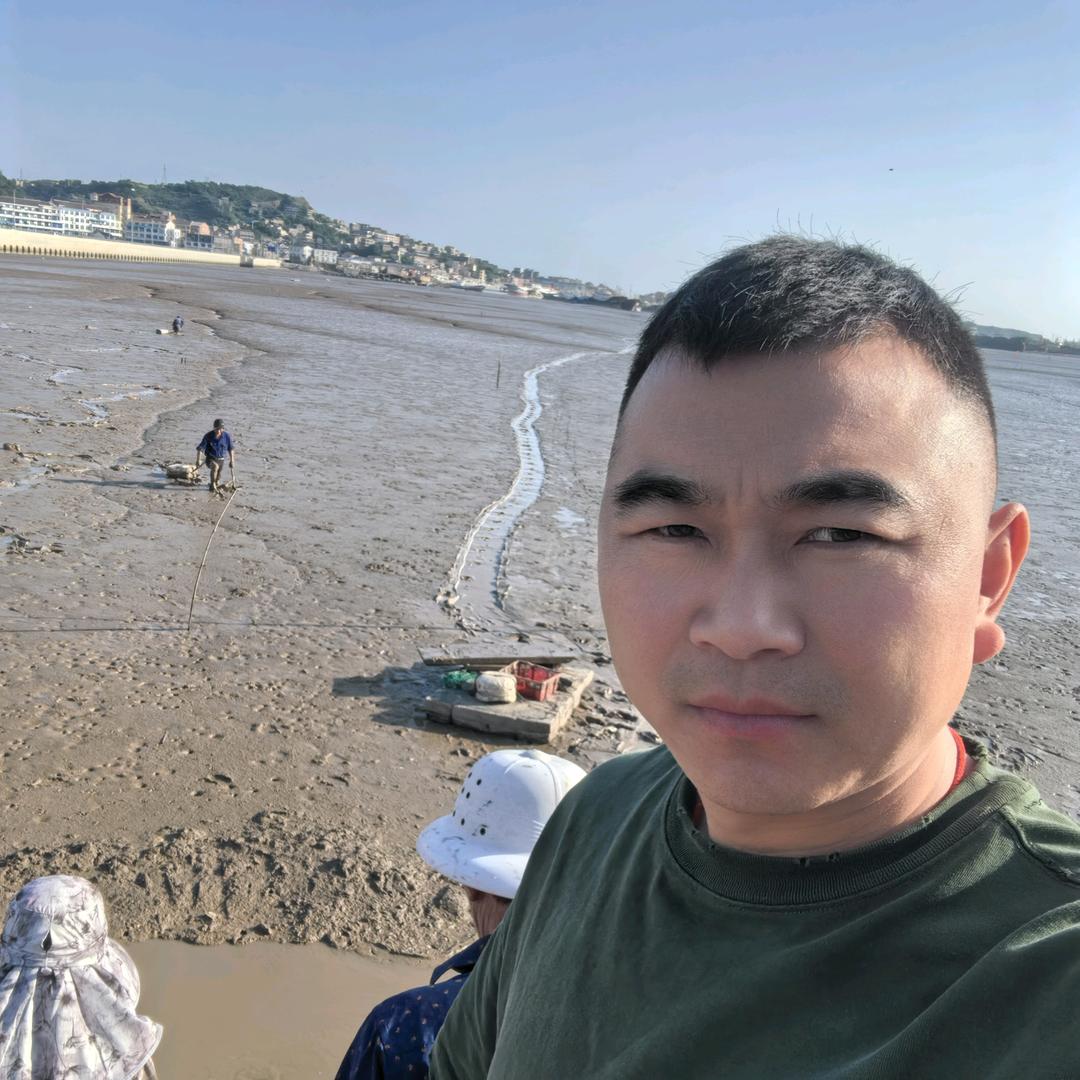 威信直达浙江商务大巴