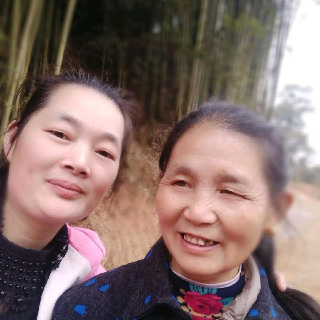 我灯饰城西区二路《碳火鲜牛烤肉砂饺子馆》