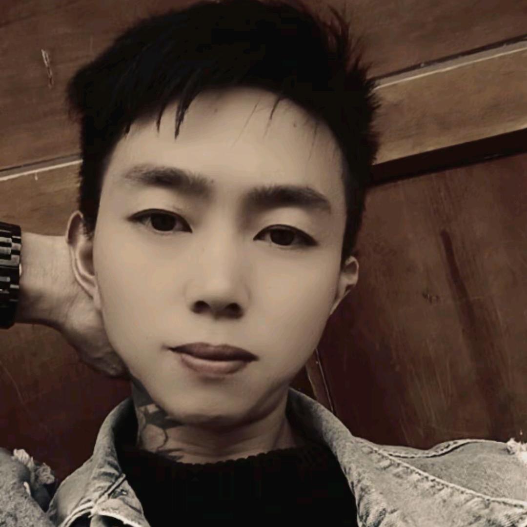 三岁  💋 就很萌