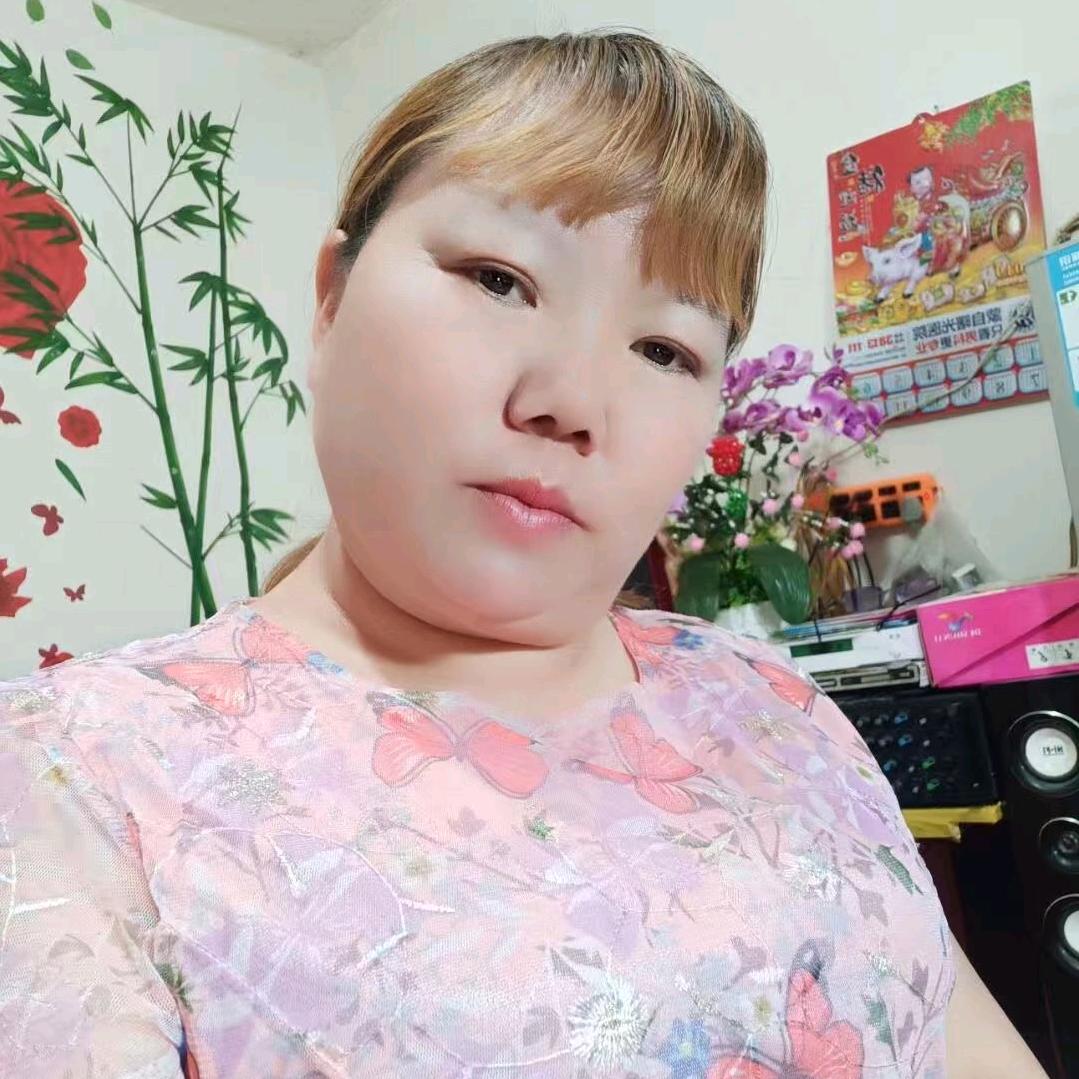 爱山歌英姐