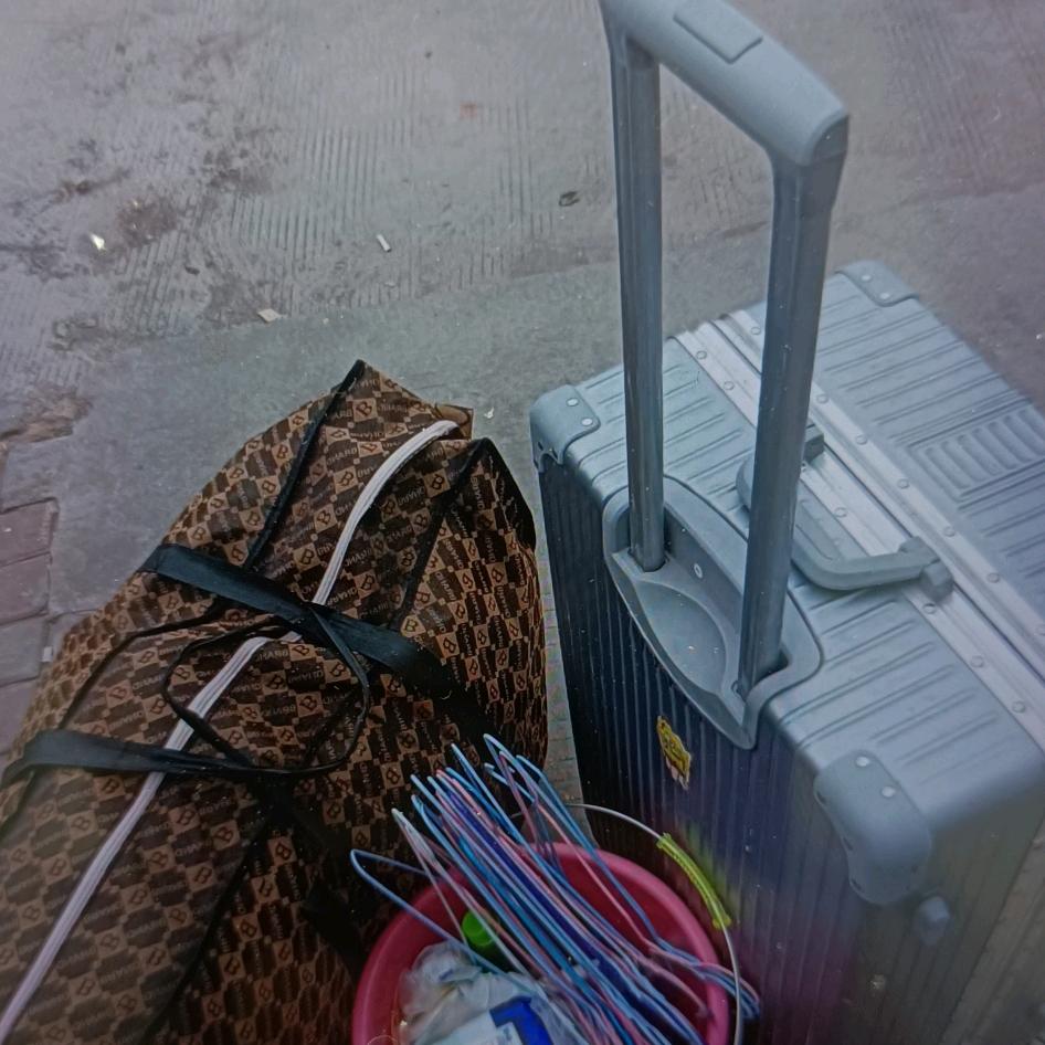 一路颠簸