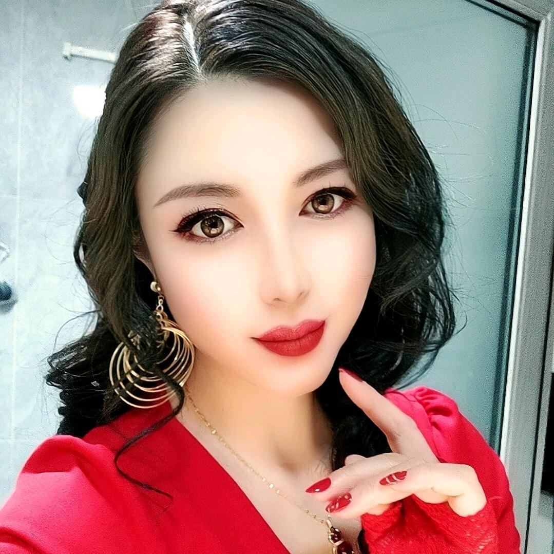 烈焰女王🔥2025年暴富，也想抱你