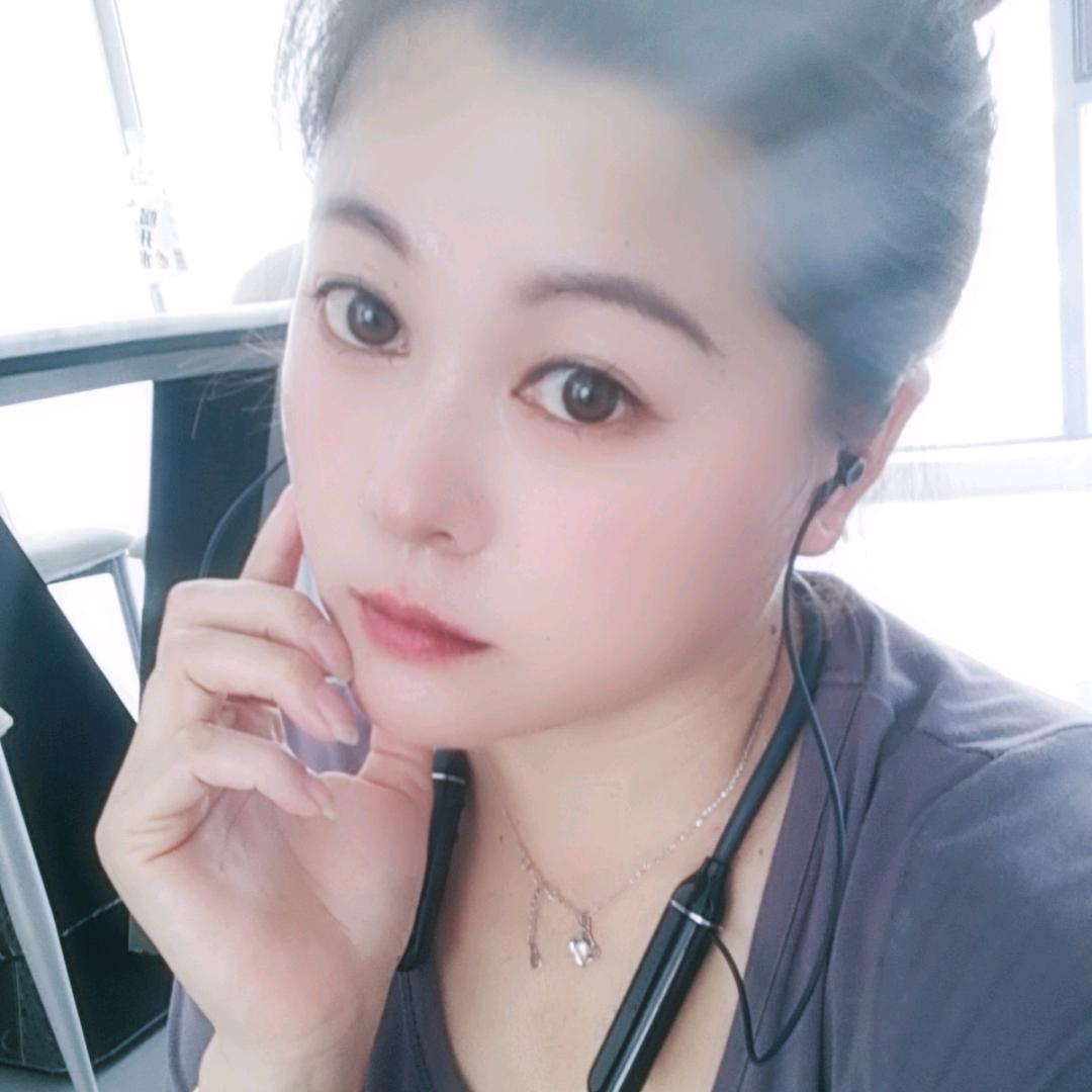 李凤萍1983六月的