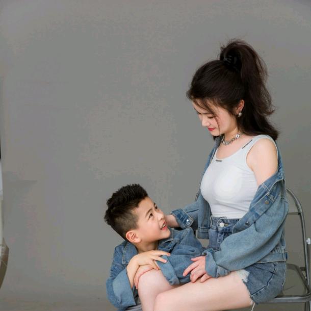 小小萝卜头