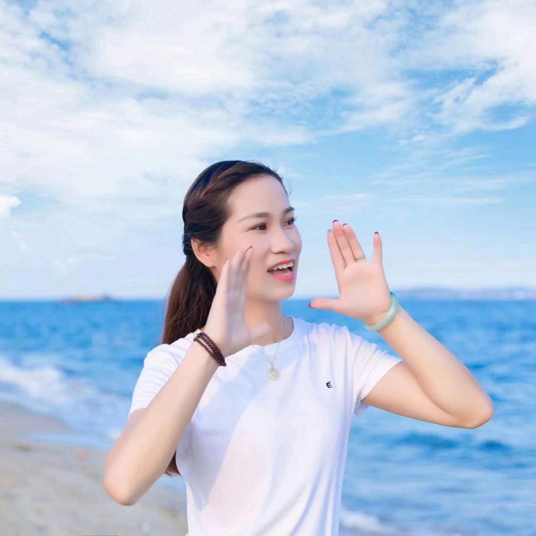 咖啡姐大巴车