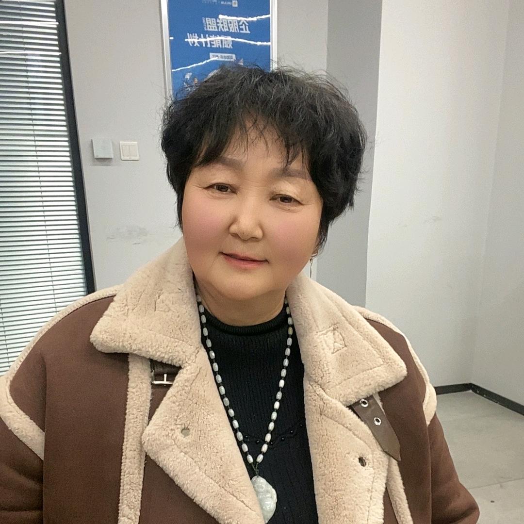闫姐姐收猪
