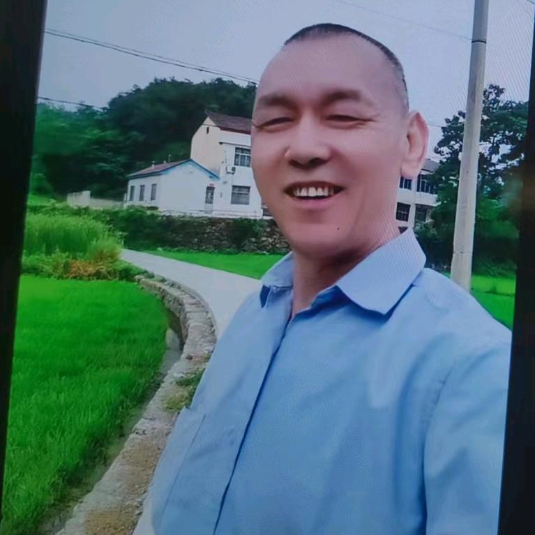 山哥爱唱歌