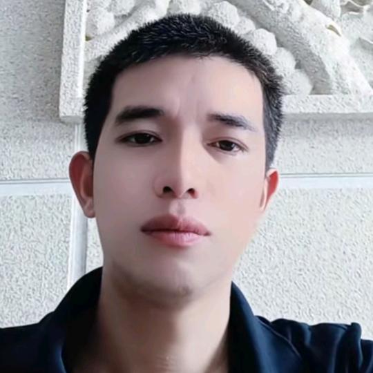 啊海，河池市金城江区刚玉仿石漆