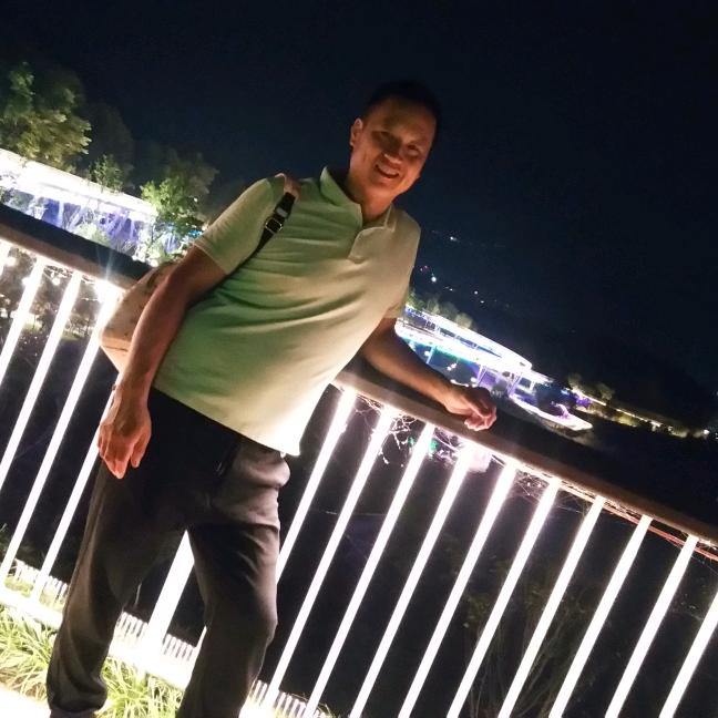 帮助别人快乐自己