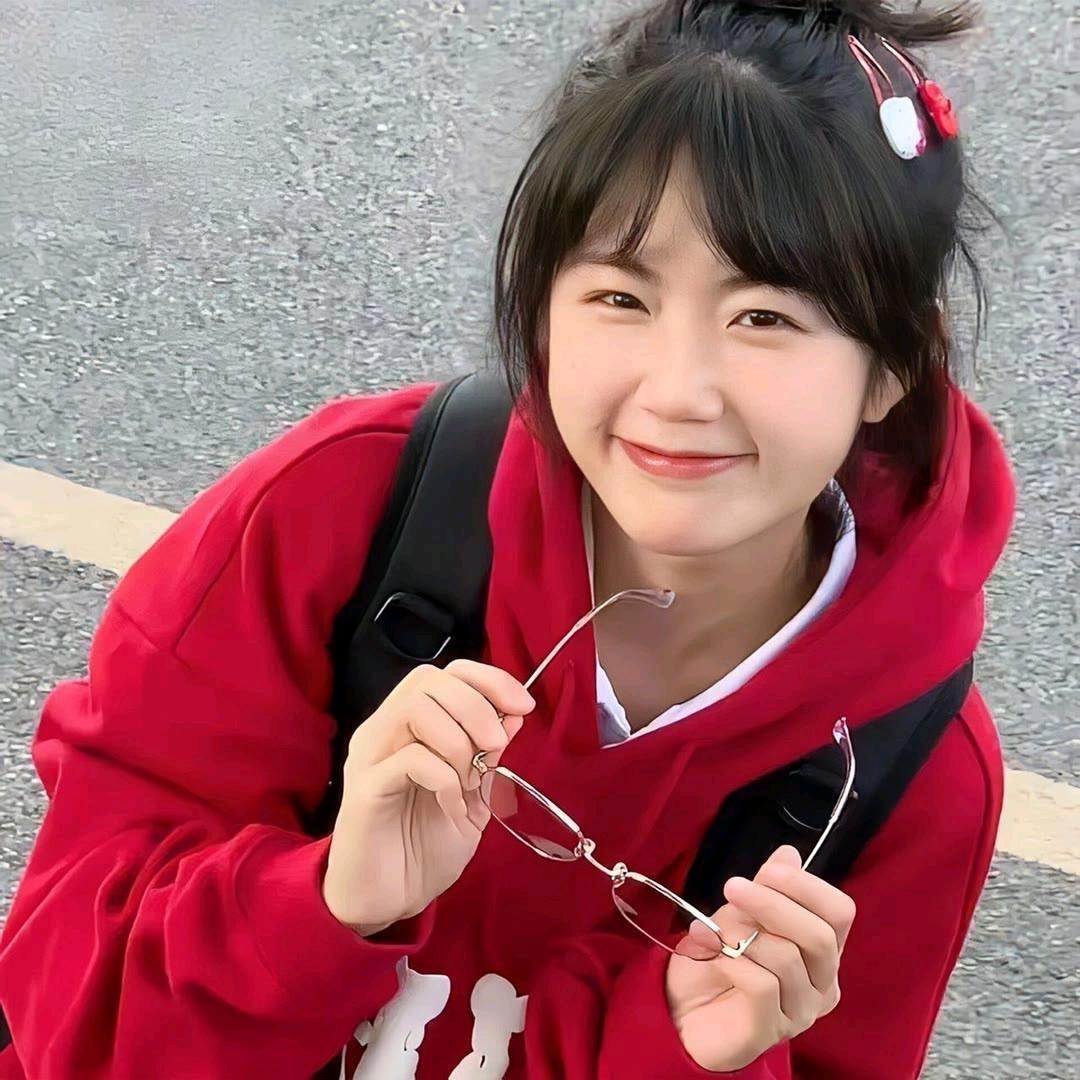 小莉唱情歌