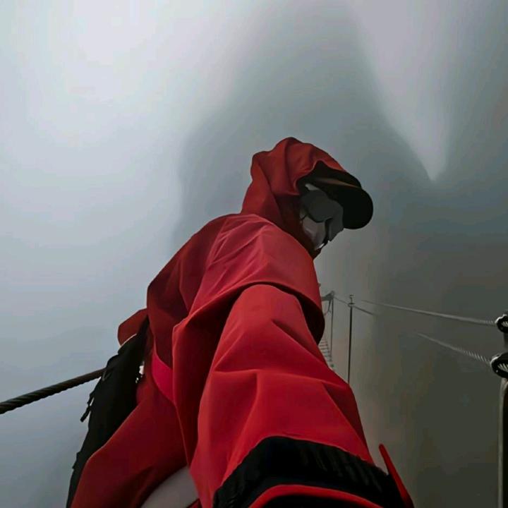 雾散☁️