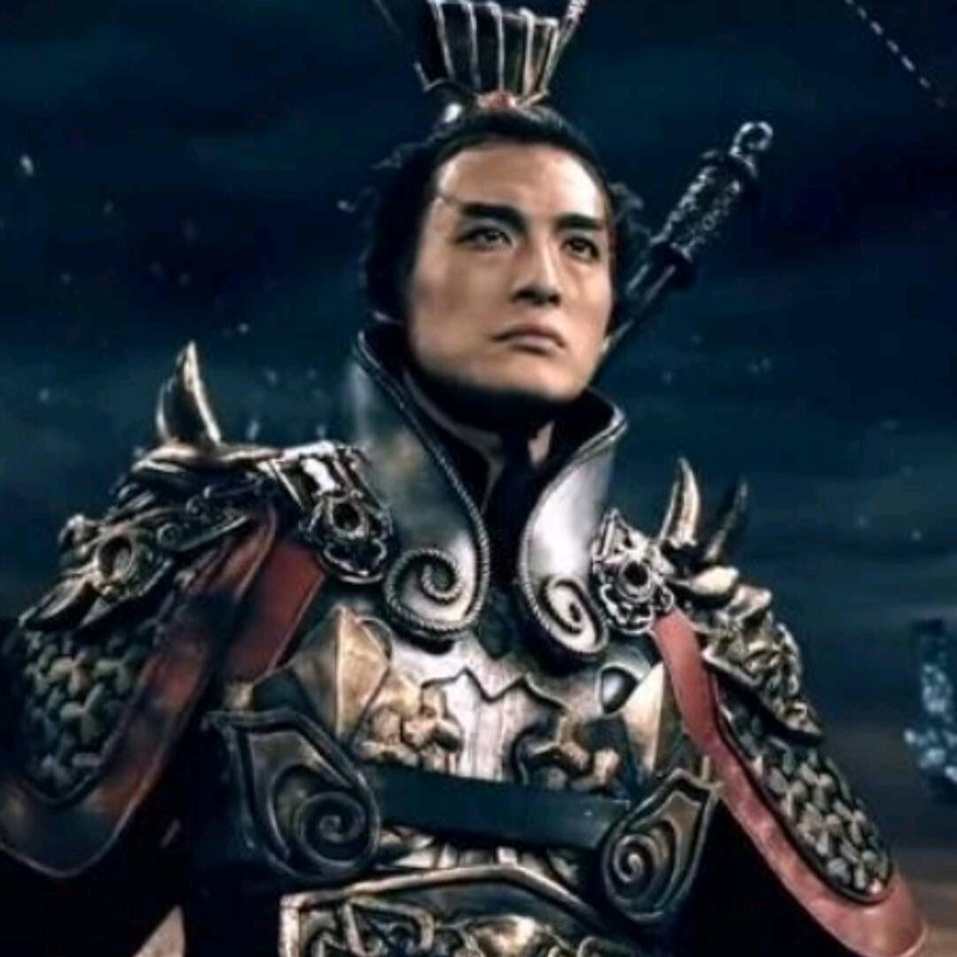 大哥！你的铠甲没有我的帅！