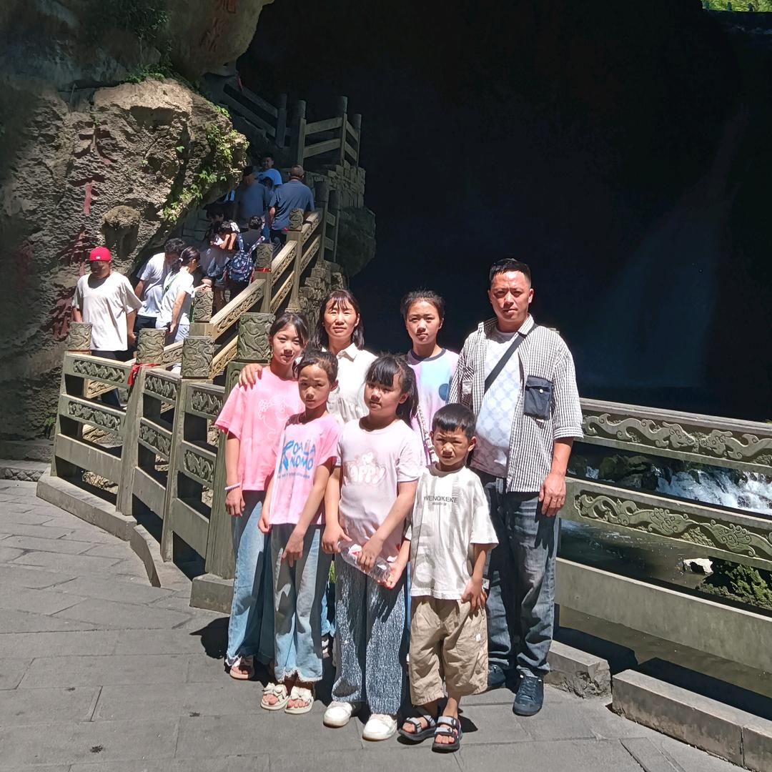 聂先生林下防野生天麻自产自销