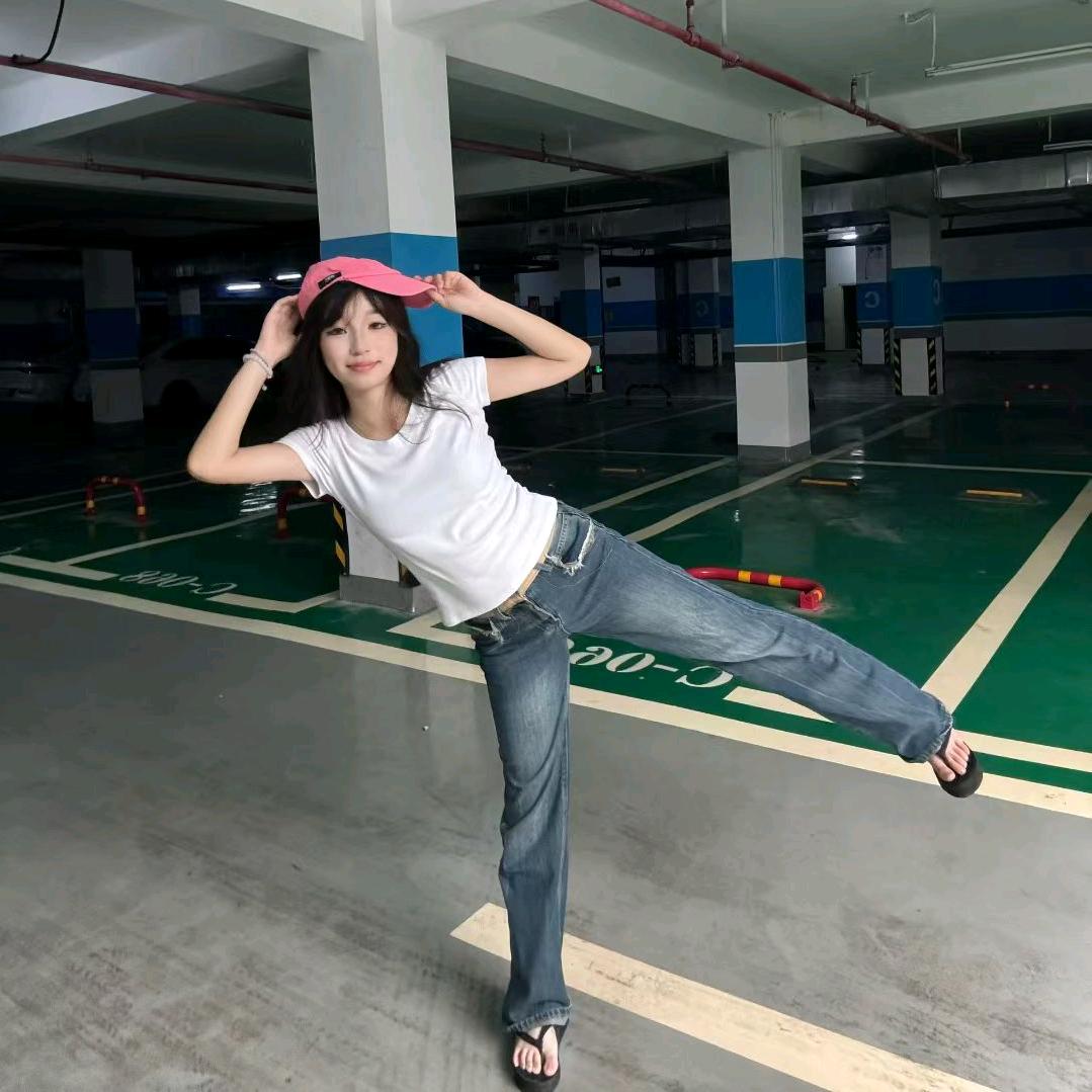 春来柳绿随风飘