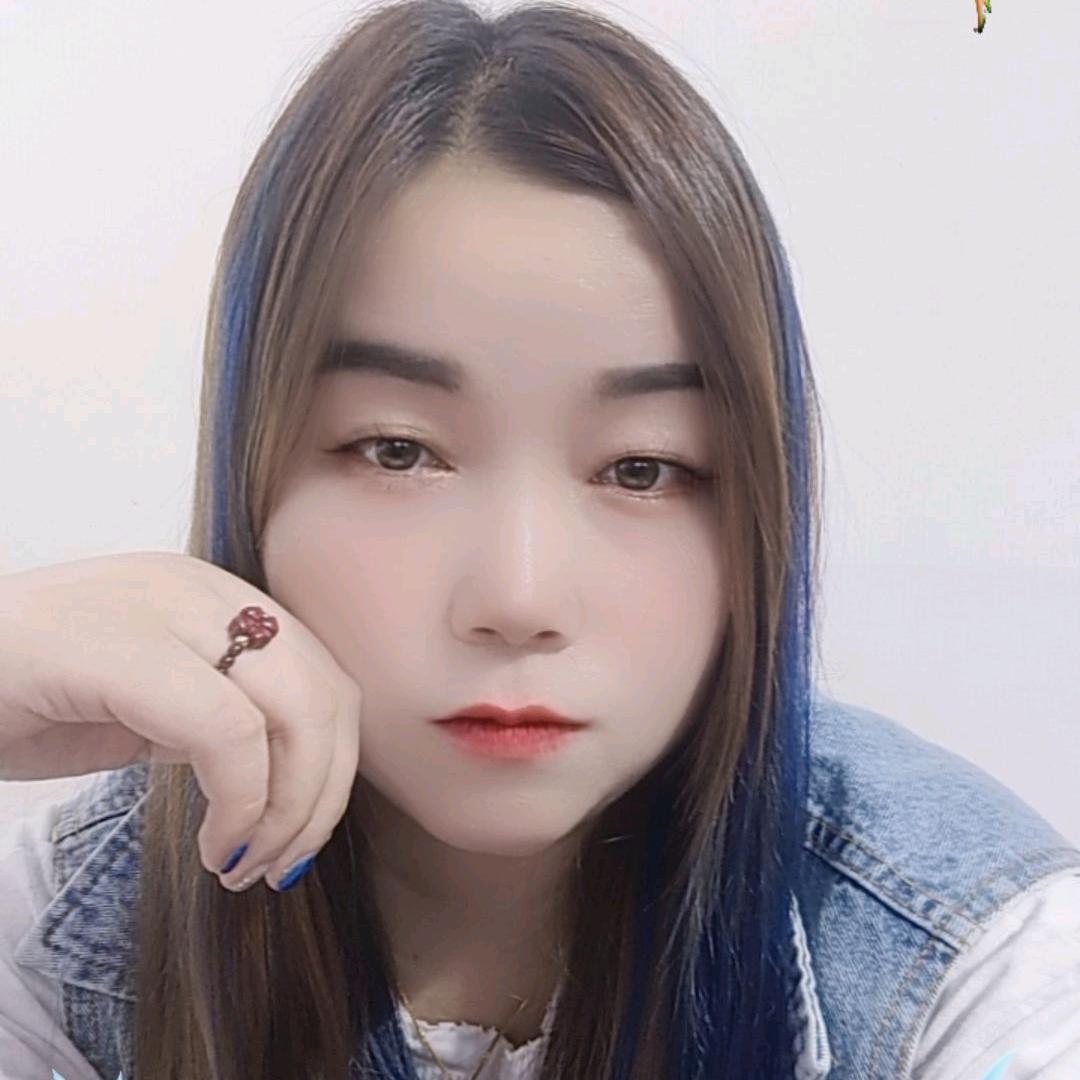 盼盼男装女装集合店