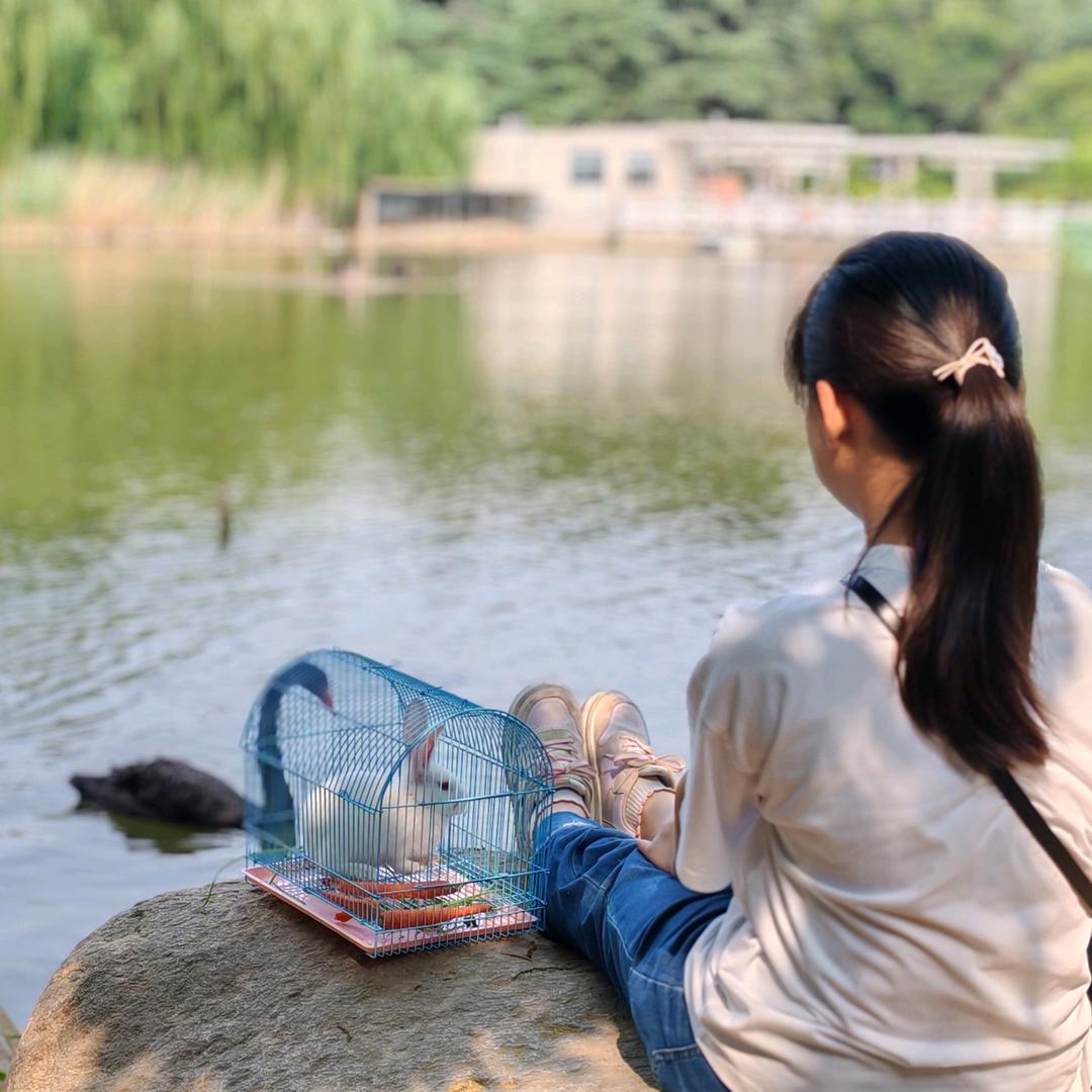 热爱生活的小姐姐
