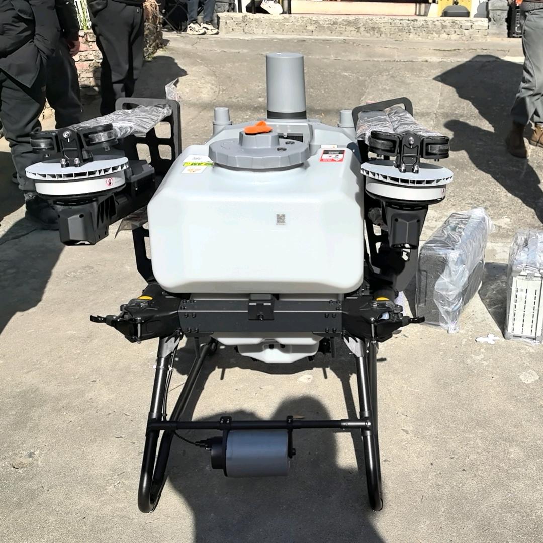 骡马运输 无人机吊运