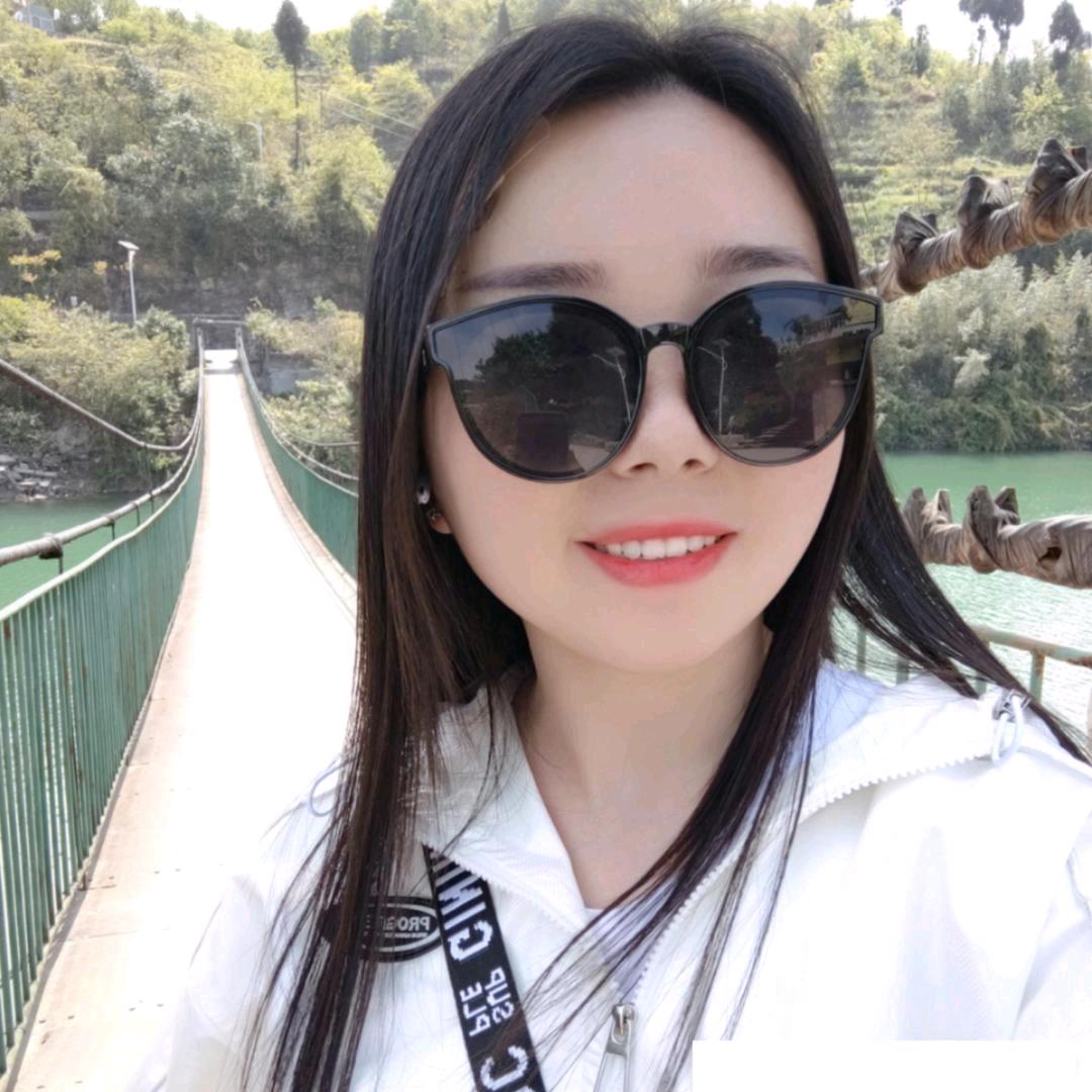 陈倩（三宝妈努力卖手机）