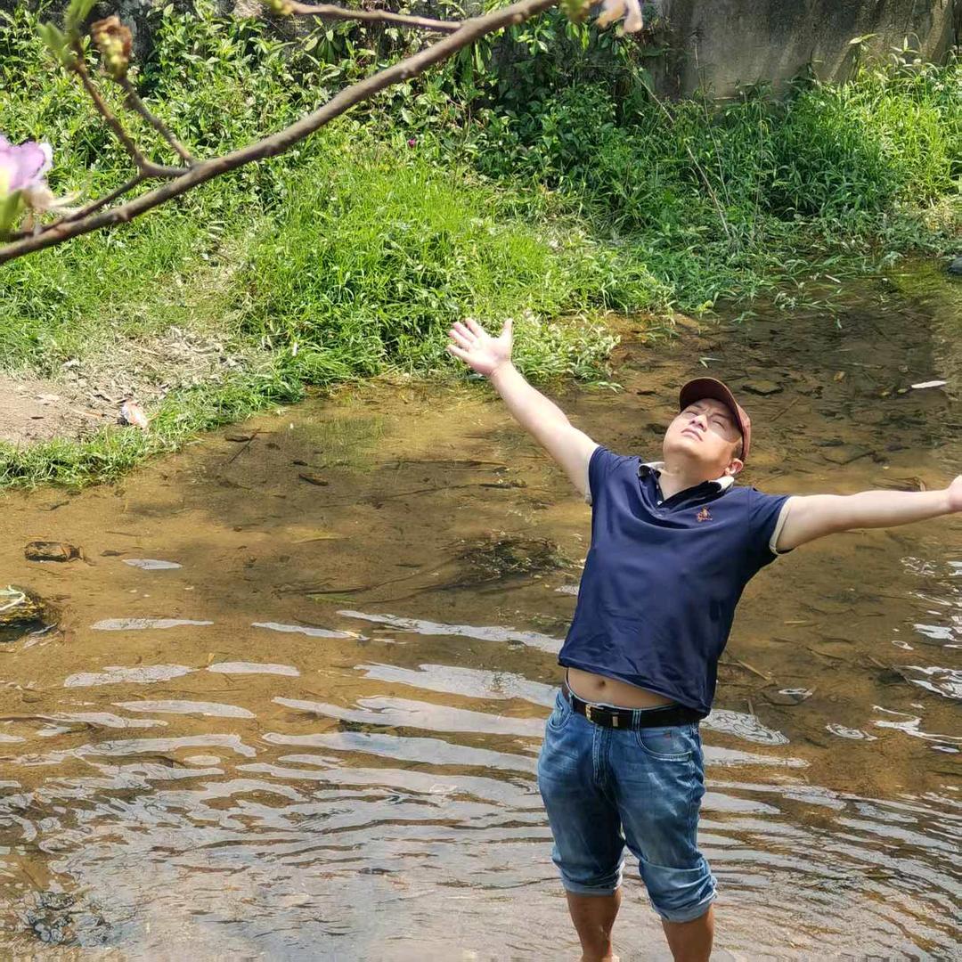 蓝水晶之光